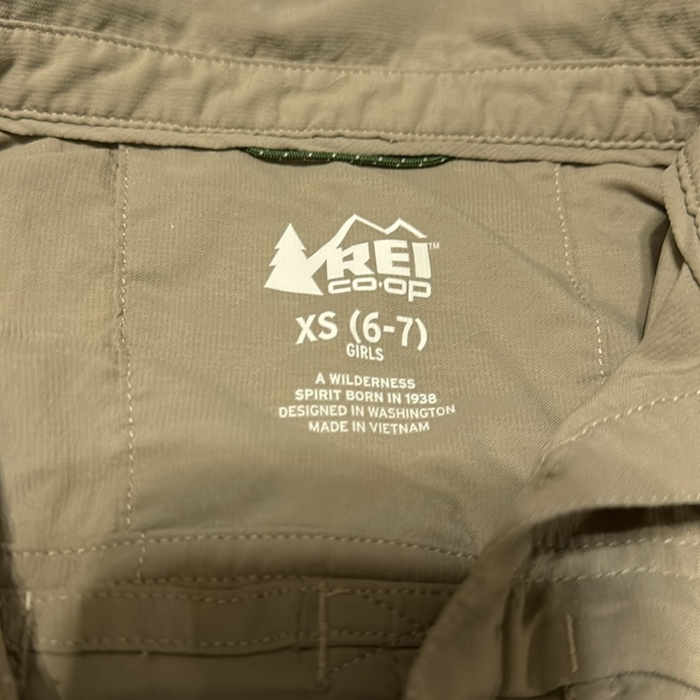 REI child’s hiking shirt - Picture 4 of 5